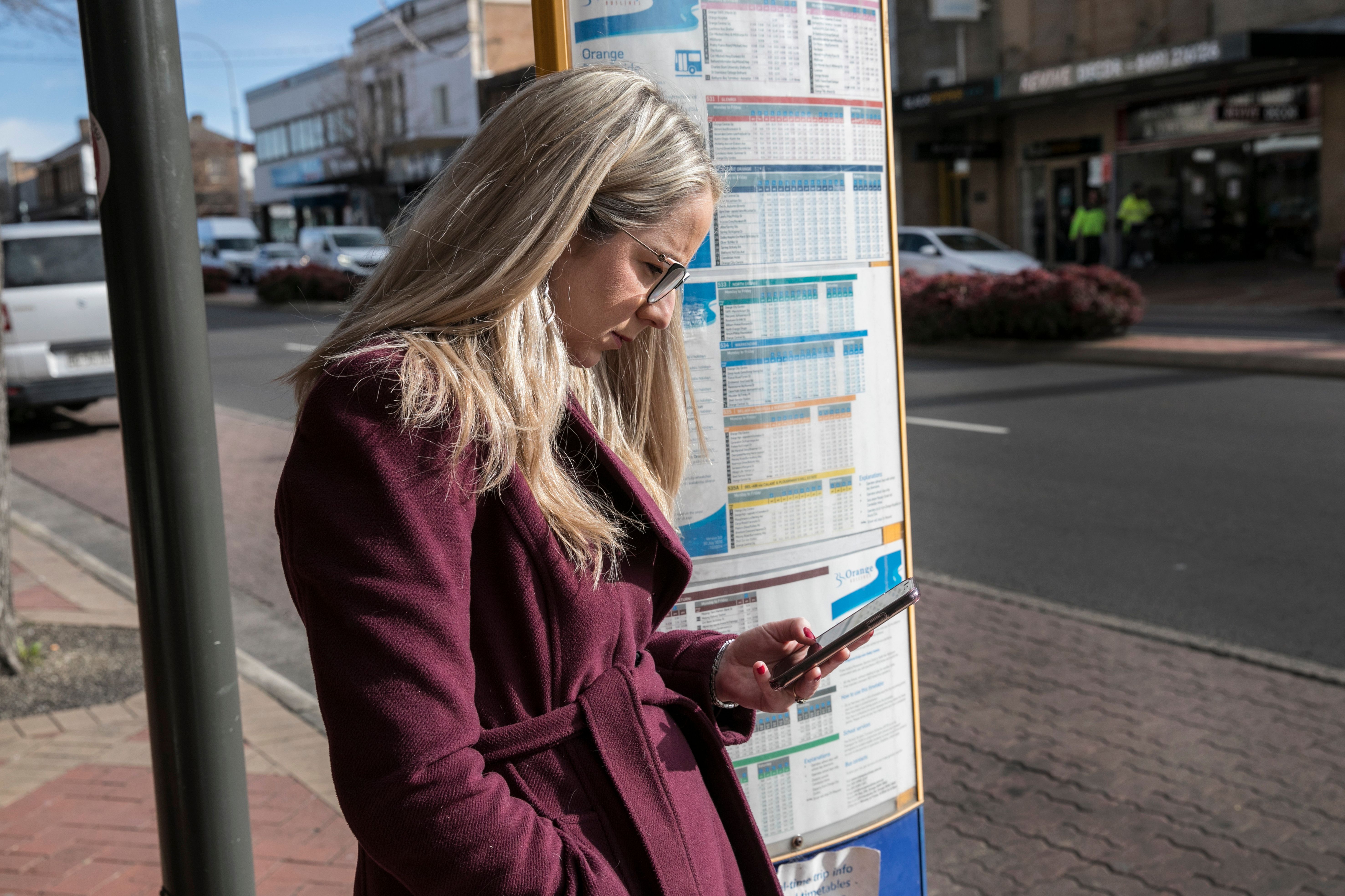 Media release -  Real-time tracking on 1800 more regional buses  Main Image